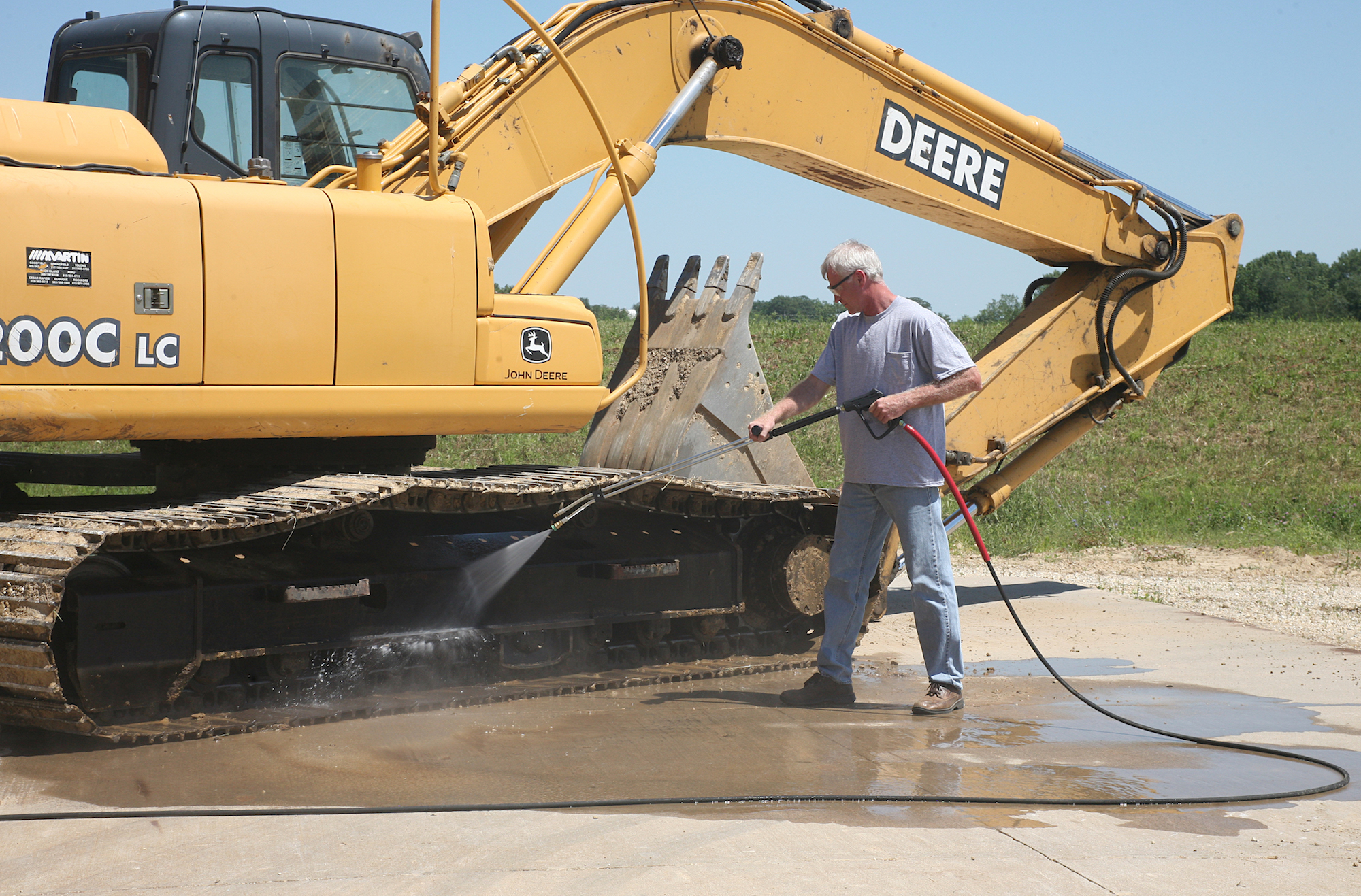 Advantages of a Hot Pressure Washer from the experts at MiTM