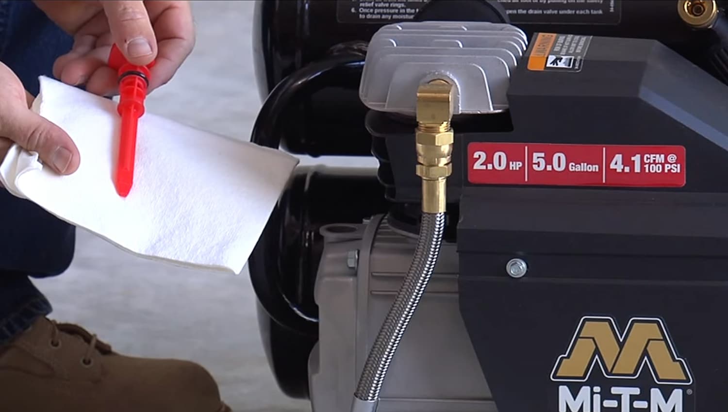 Make sure the air compressor is on a flat surface, and check the pump oil level before each use.