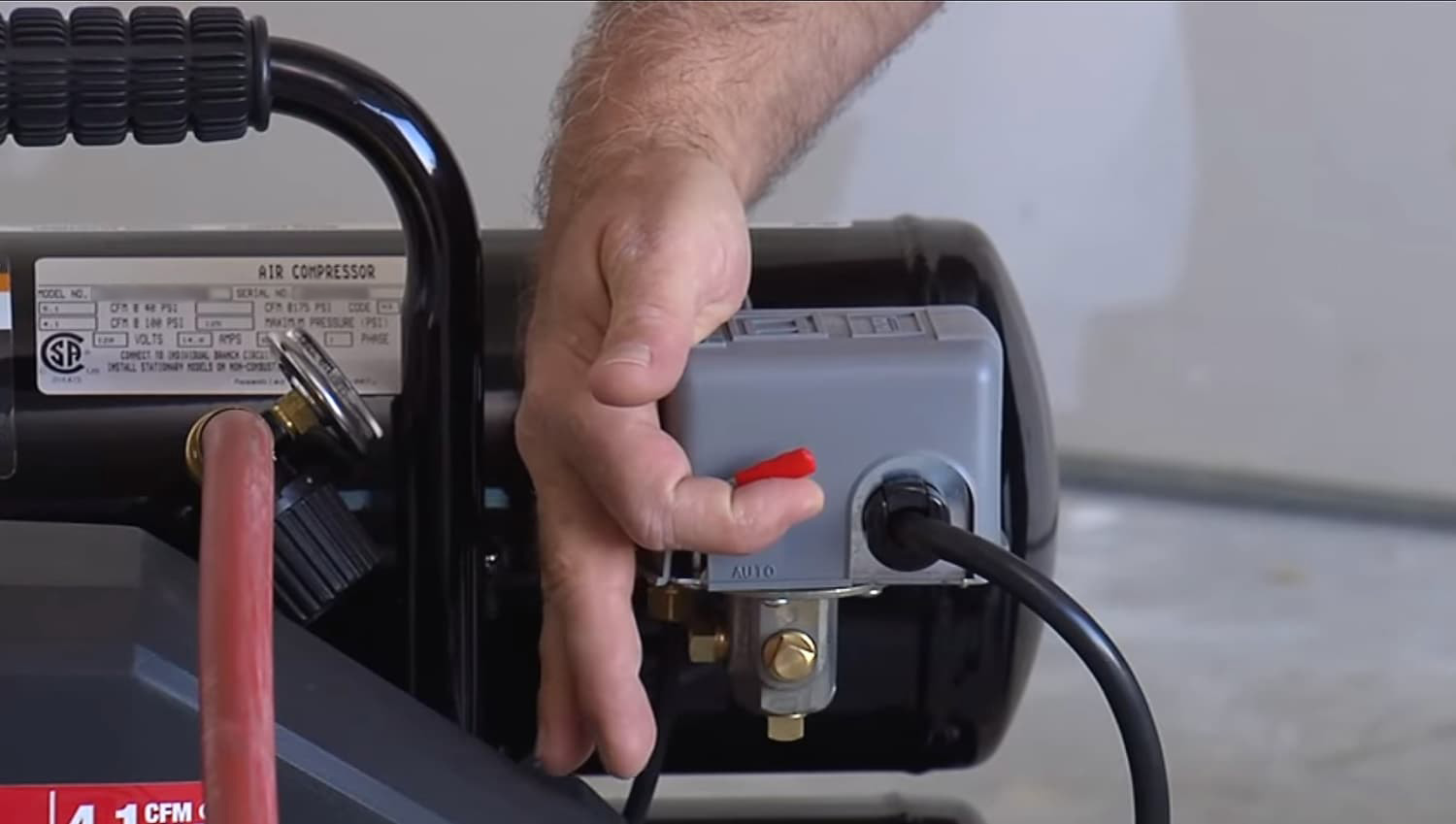 When you are ready to shut the air compressor down, move the lever on the pressure switch to the "OFF" position, unplug the unit and disconnect the air hose.