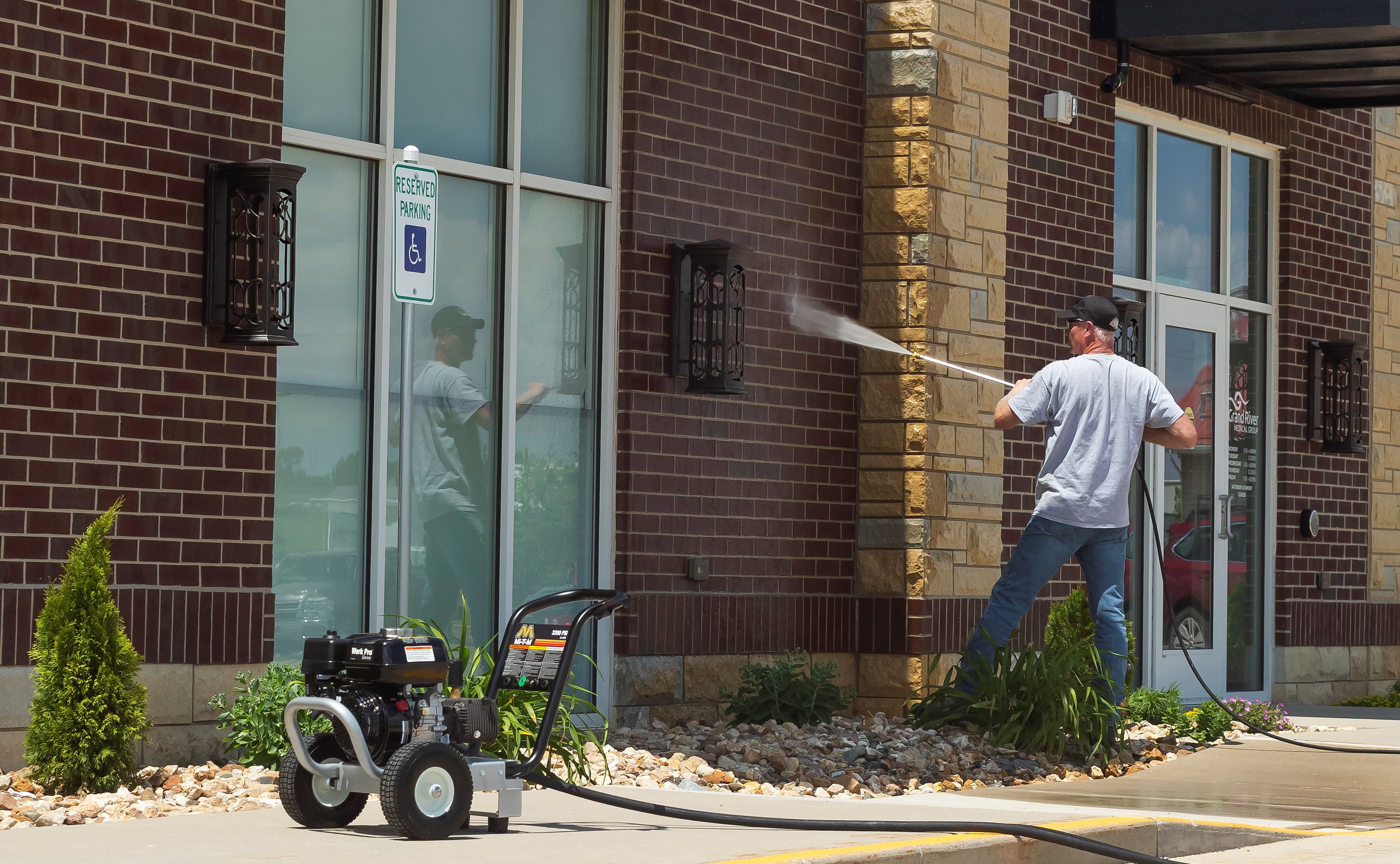 Pool Deck Cleaning