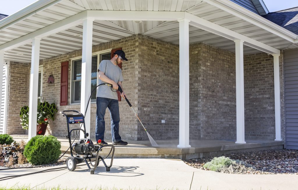 Should I Choose an Electric or Gasoline Pressure Washer?