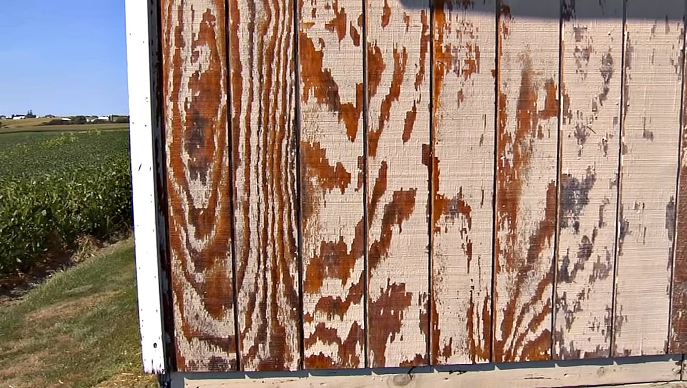 How to Strip Paint After Pressure Washing